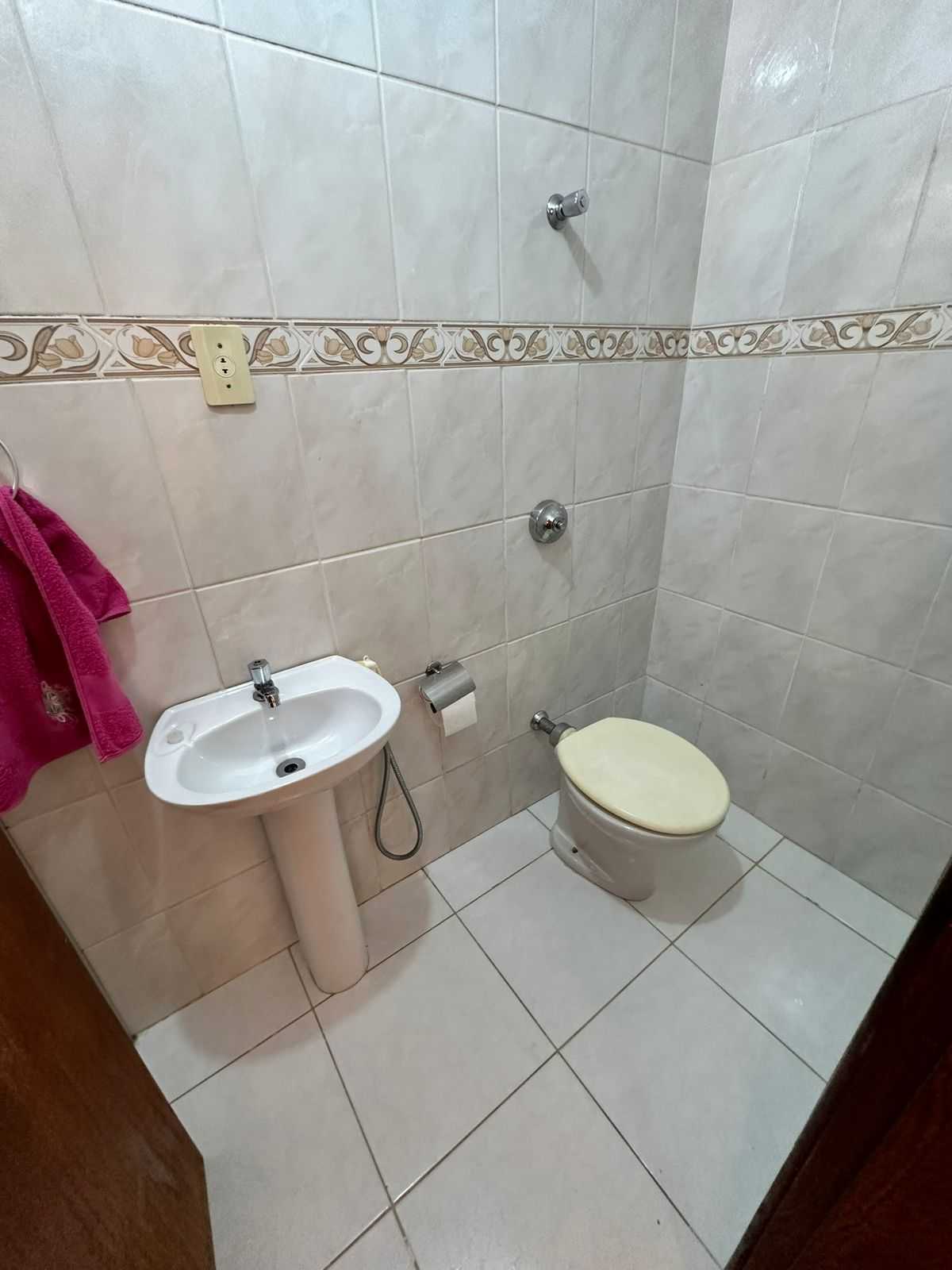 Casa à venda com 3 quartos, 220m² - Foto 15