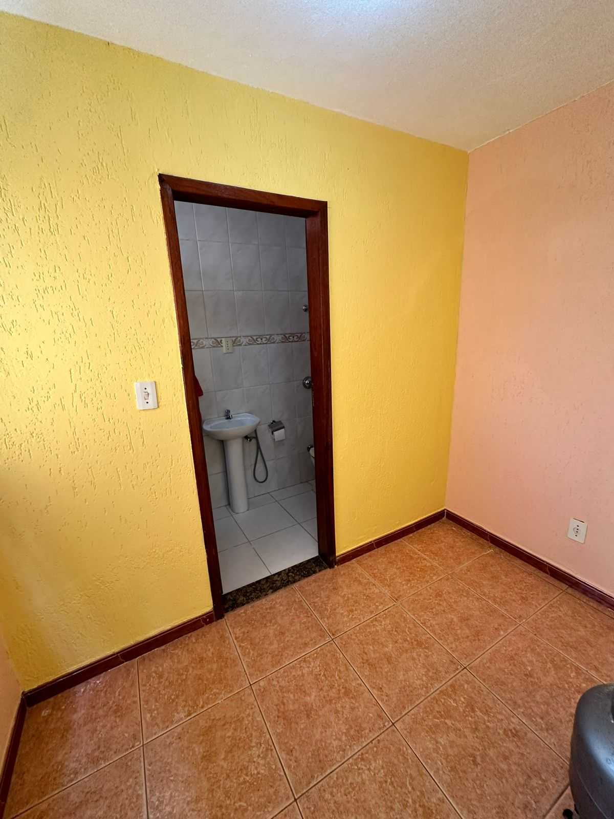 Casa à venda com 3 quartos, 220m² - Foto 8