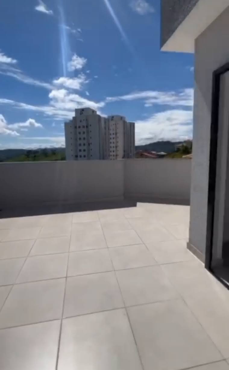 Cobertura à venda com 2 quartos, 147m² - Foto 1