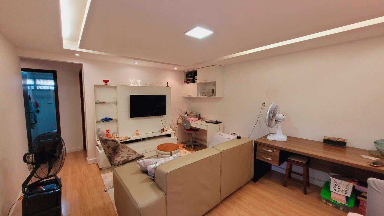 Apartamento à venda com 3 quartos, 90m² - Foto 2