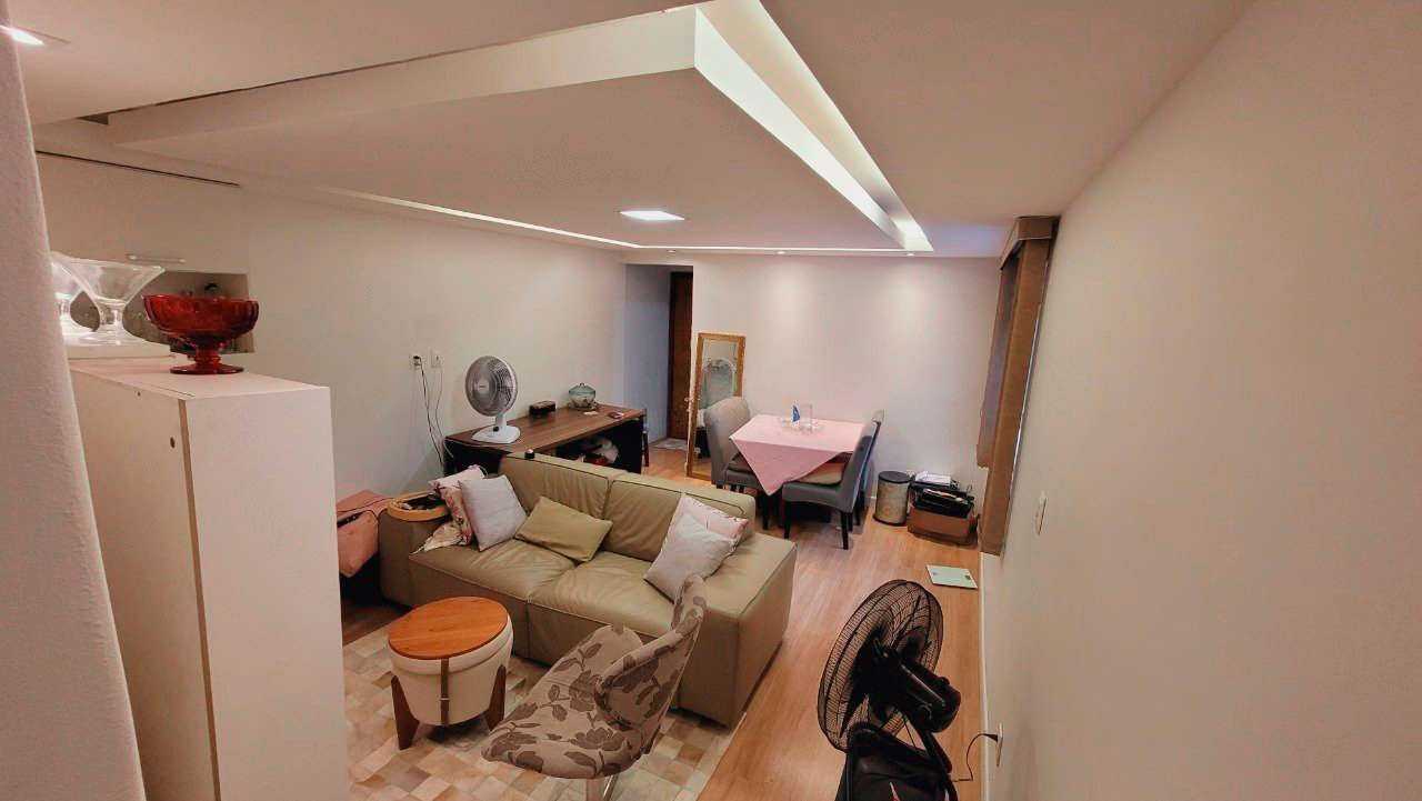 Apartamento à venda com 3 quartos, 90m² - Foto 1