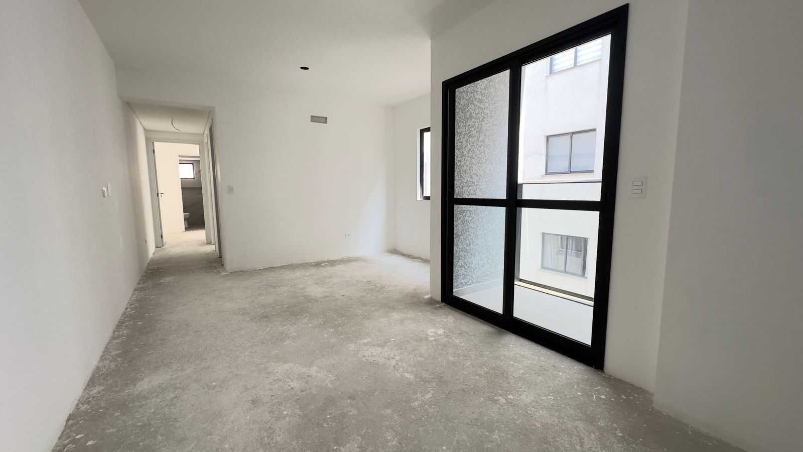 Apartamento à venda com 2 quartos, 67m² - Foto 1