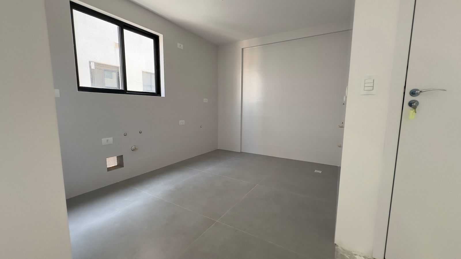 Apartamento à venda com 2 quartos, 67m² - Foto 2