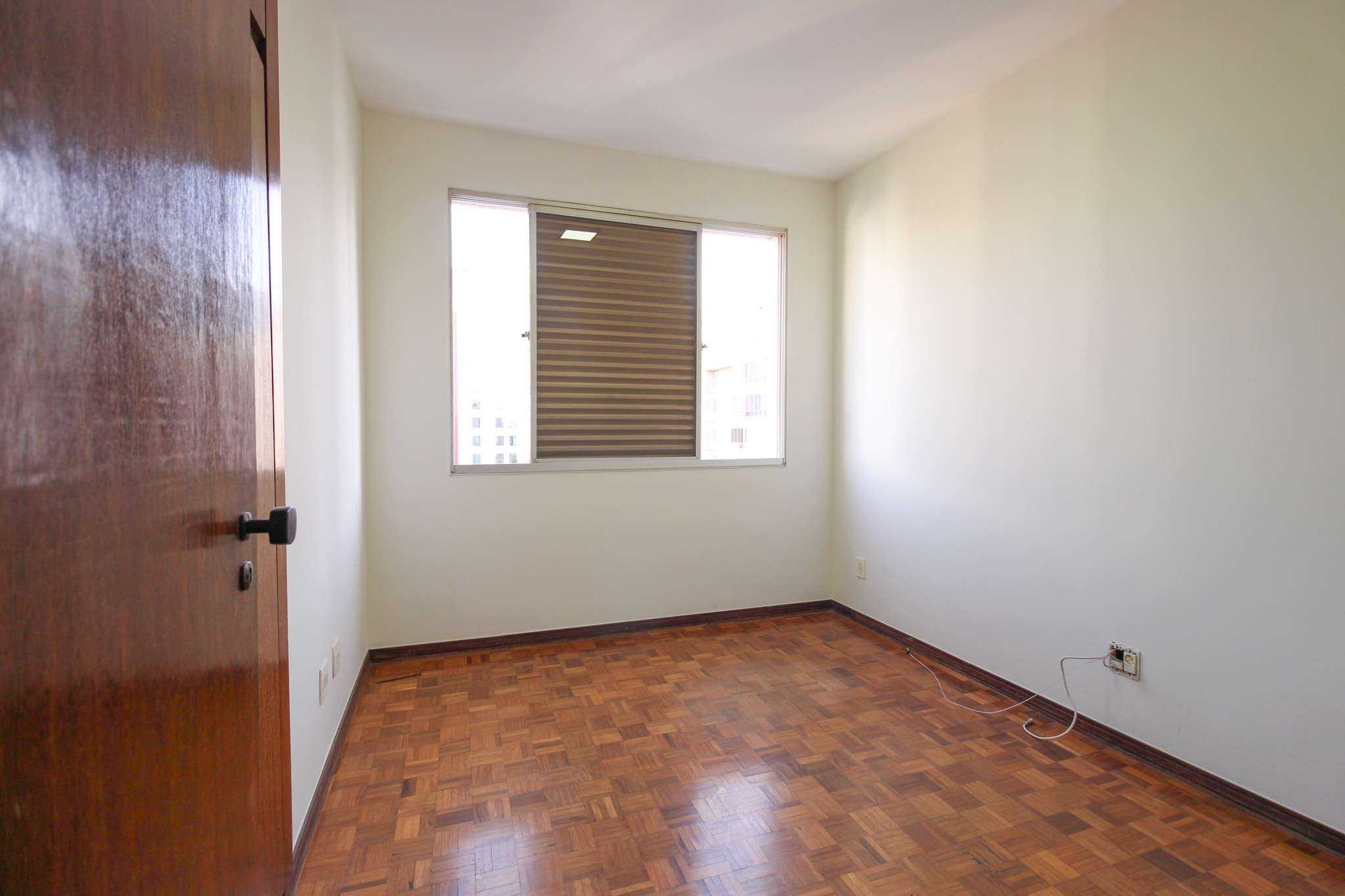 Apartamento à venda com 4 quartos, 190m² - Foto 5