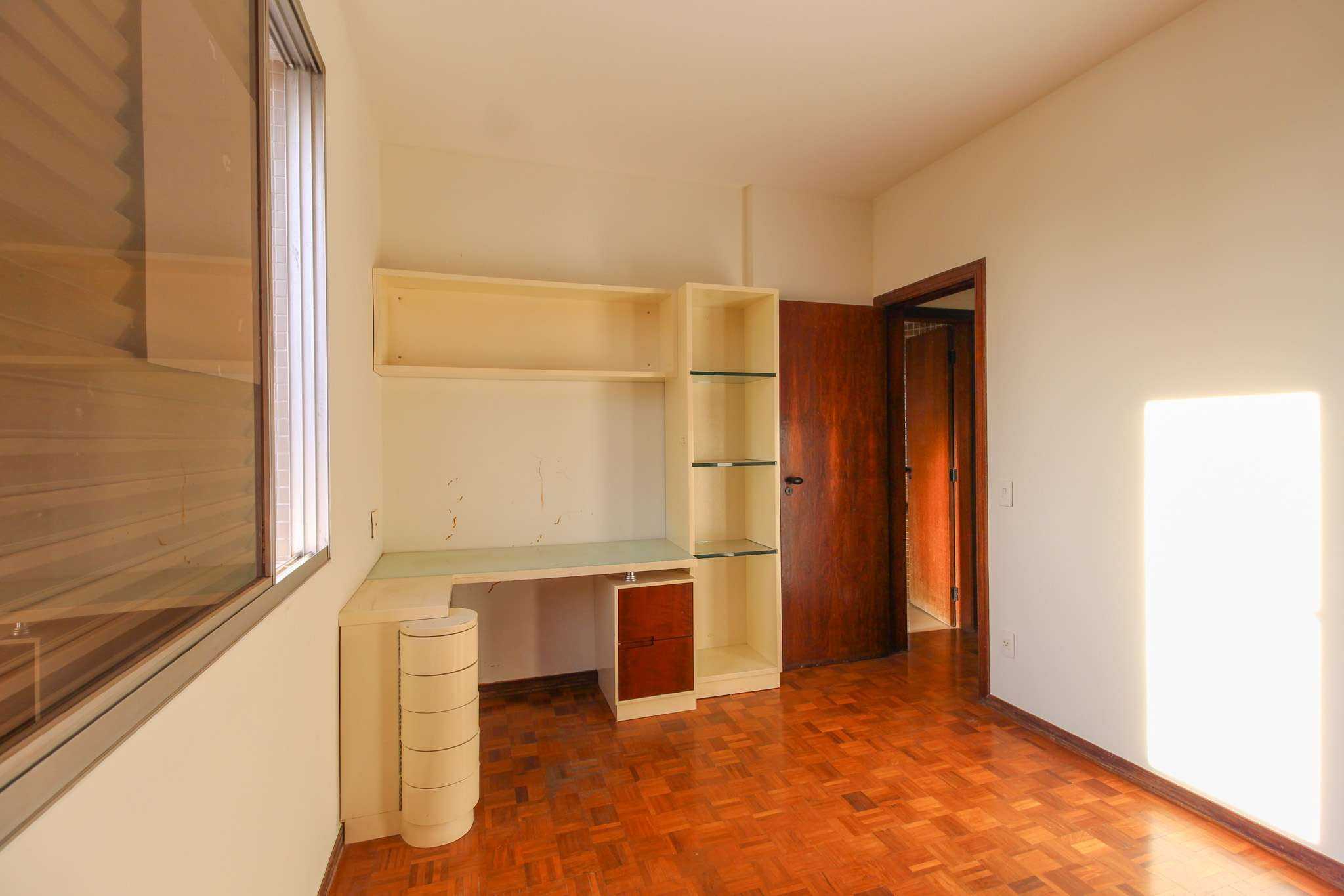 Apartamento à venda com 4 quartos, 190m² - Foto 14