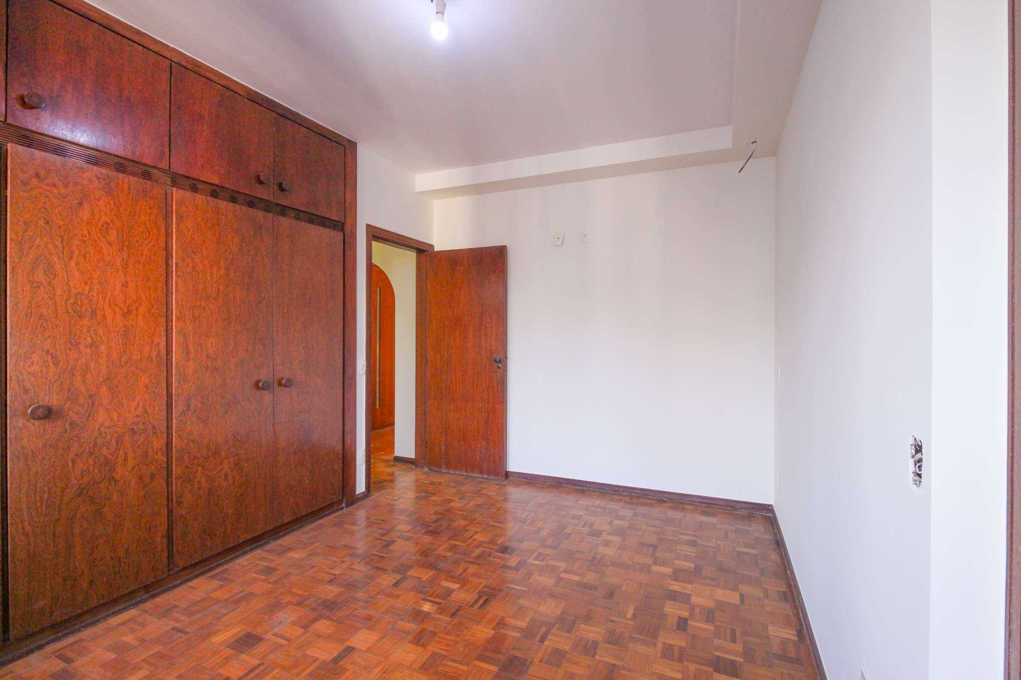 Apartamento à venda com 4 quartos, 190m² - Foto 12