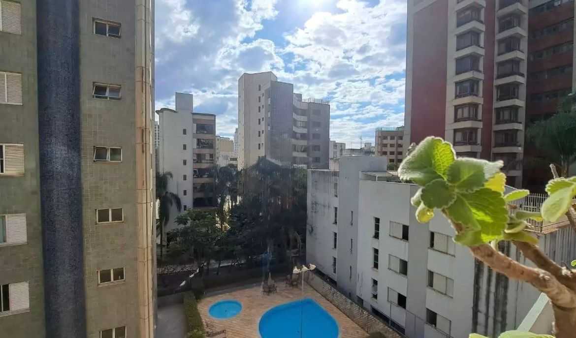 Apartamento à venda com 4 quartos, 150m² - Foto 8