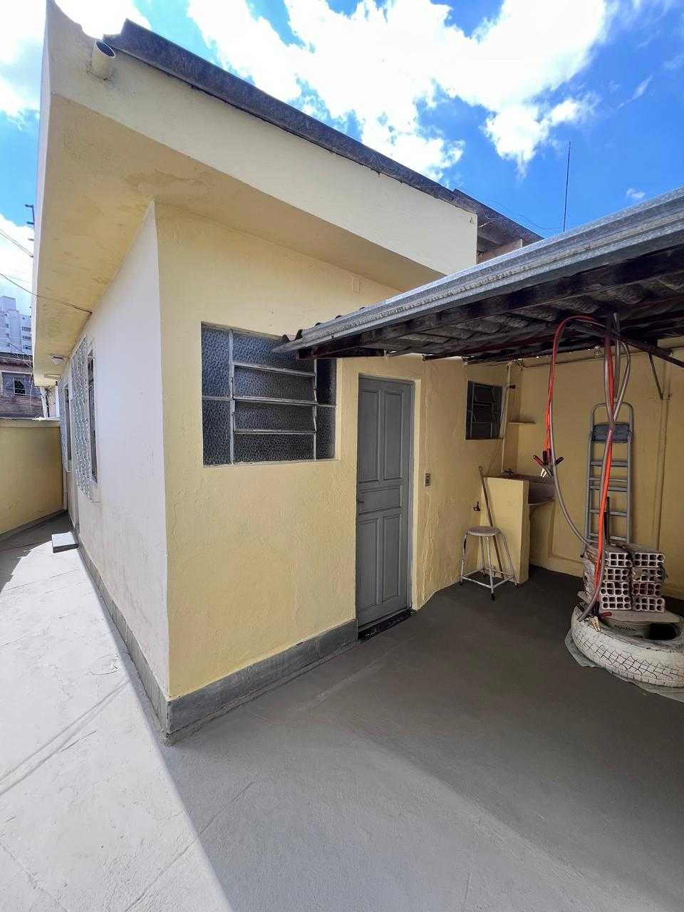 Casa à venda com 3 quartos, 210m² - Foto 10