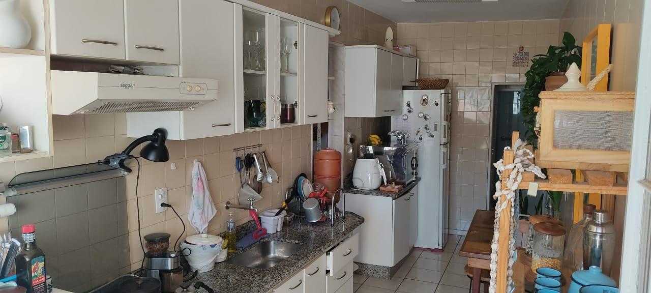 Casa à venda com 3 quartos, 210m² - Foto 11