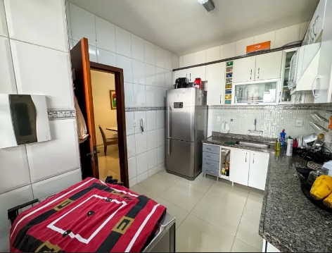 Casa à venda com 3 quartos, 180m² - Foto 6