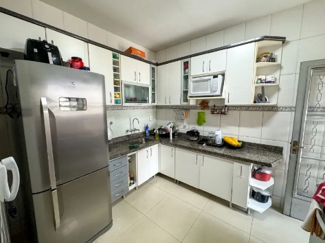 Casa à venda com 3 quartos, 180m² - Foto 5