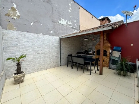 Casa à venda com 3 quartos, 180m² - Foto 8