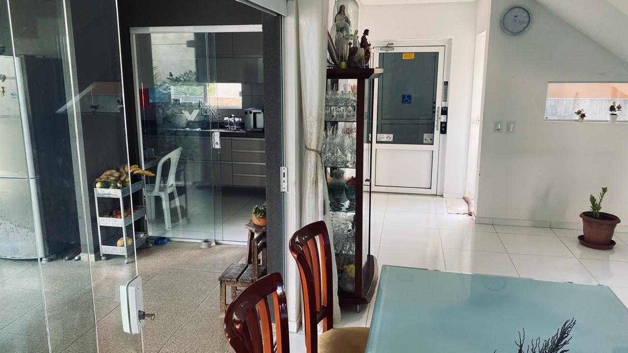 Casa de Condomínio à venda com 5 quartos, 310m² - Foto 14