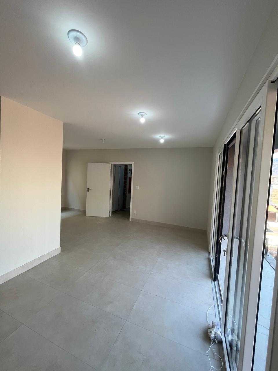 Apartamento à venda com 3 quartos, 118m² - Foto 3