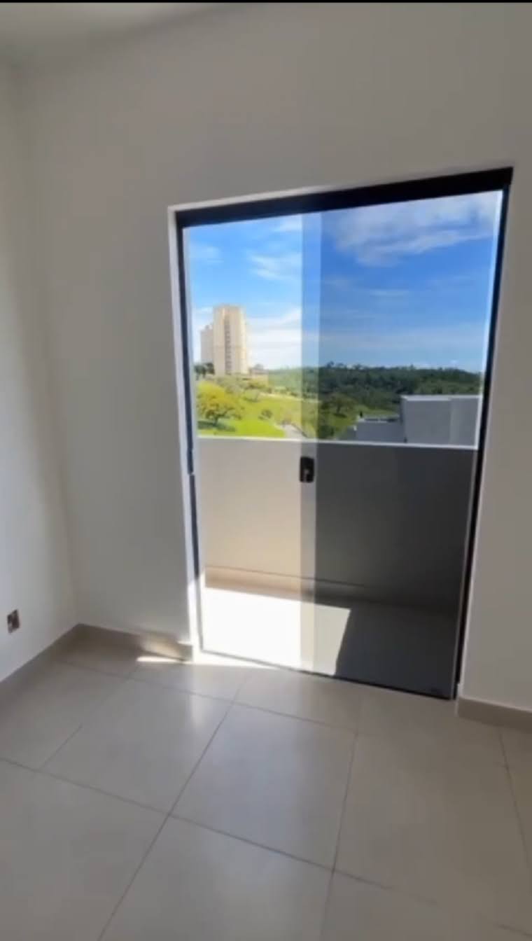 Apartamento à venda com 2 quartos, 72m² - Foto 1