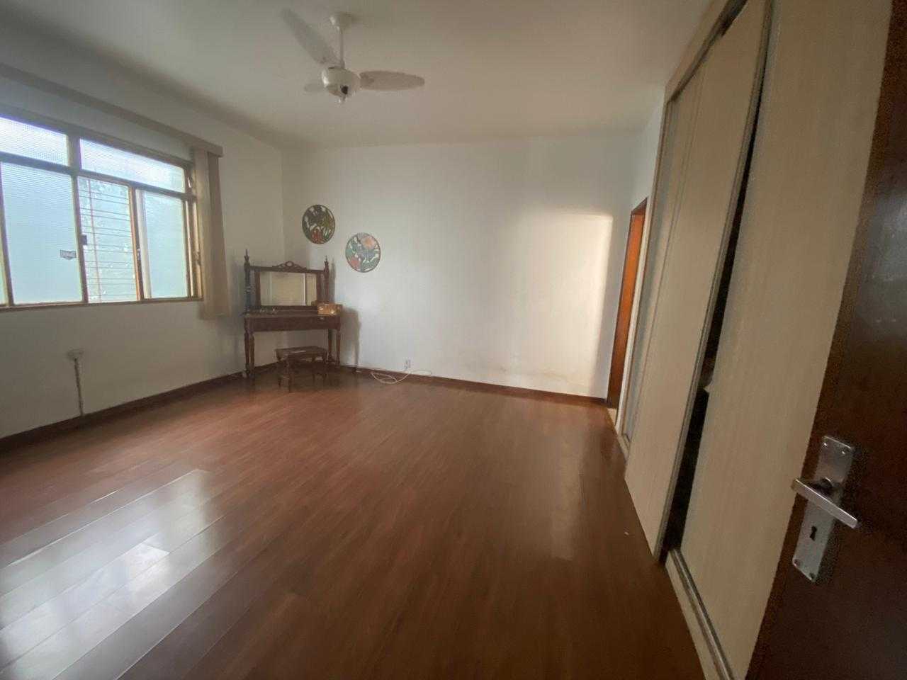 Casa à venda com 3 quartos, 230m² - Foto 9