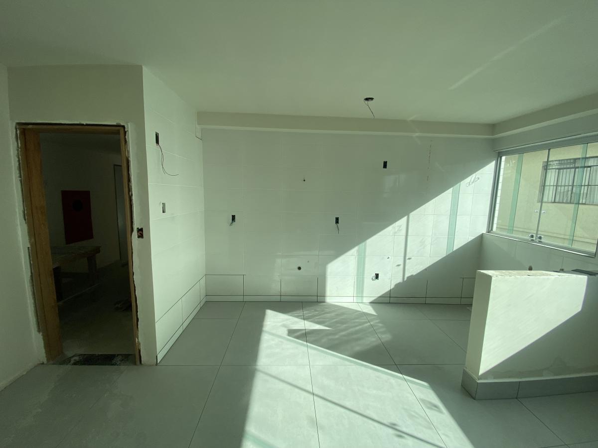 Apartamento à venda com 2 quartos, 60m² - Foto 3