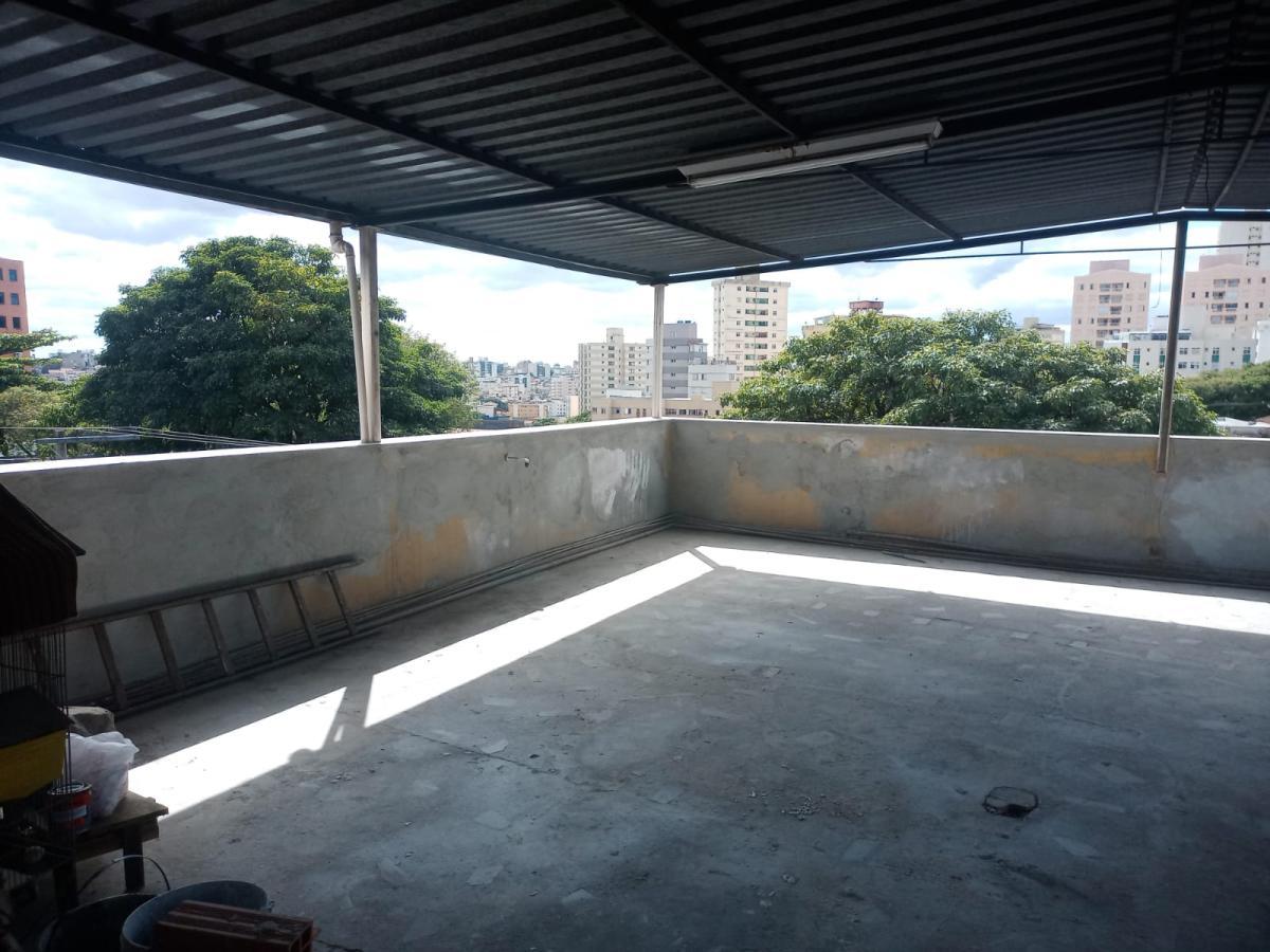 Apartamento à venda com 3 quartos, 107m² - Foto 1