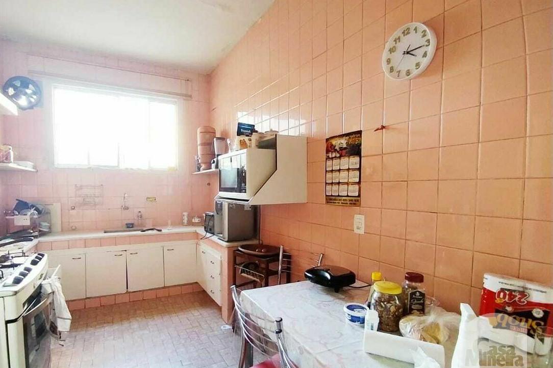 Casa à venda com 4 quartos, 350m² - Foto 12