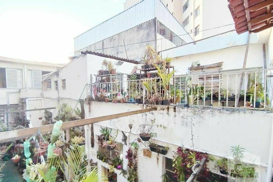 Casa à venda com 4 quartos, 350m² - Foto 14