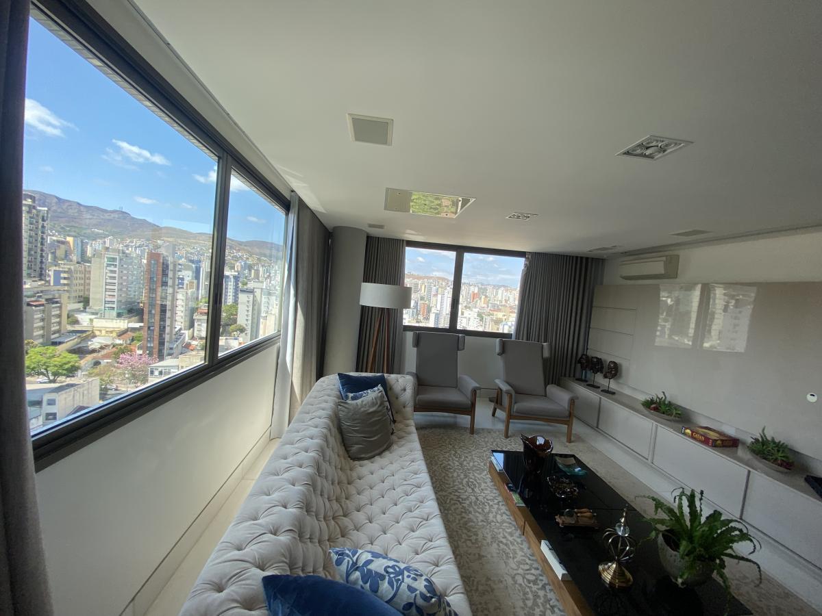 Apartamento à venda com 4 quartos, 445m² - Foto 2