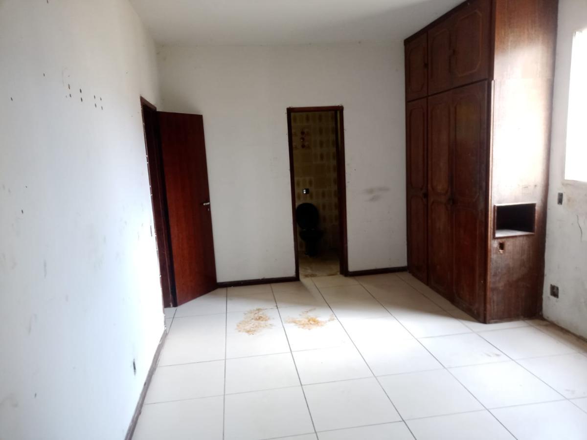 Casa à venda com 1 quarto, 230m² - Foto 10