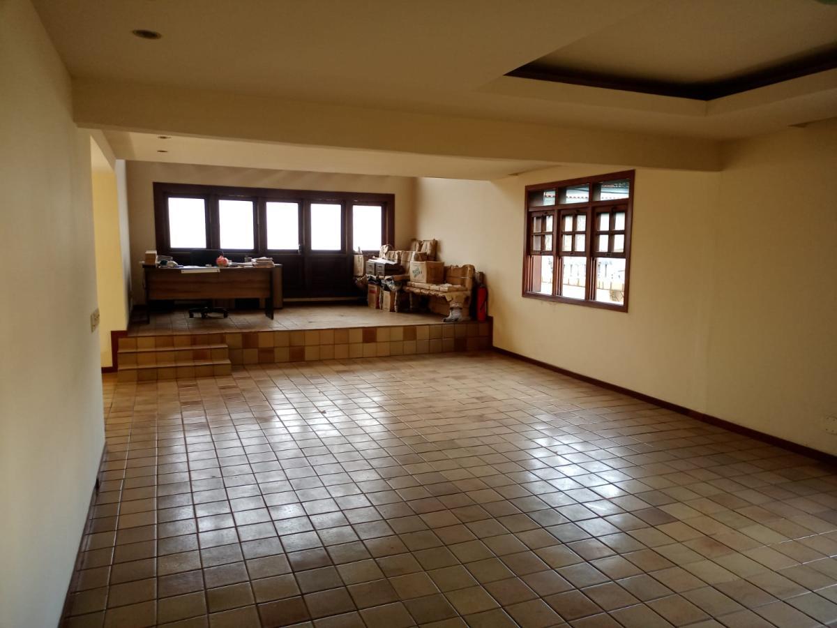 Loja-Salão para alugar com 8 quartos, 400m² - Foto 11