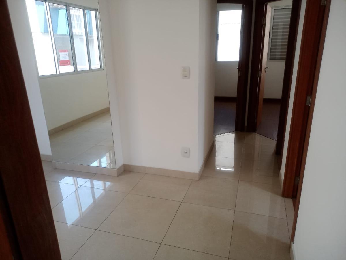 Apartamento à venda com 3 quartos, 90m² - Foto 3