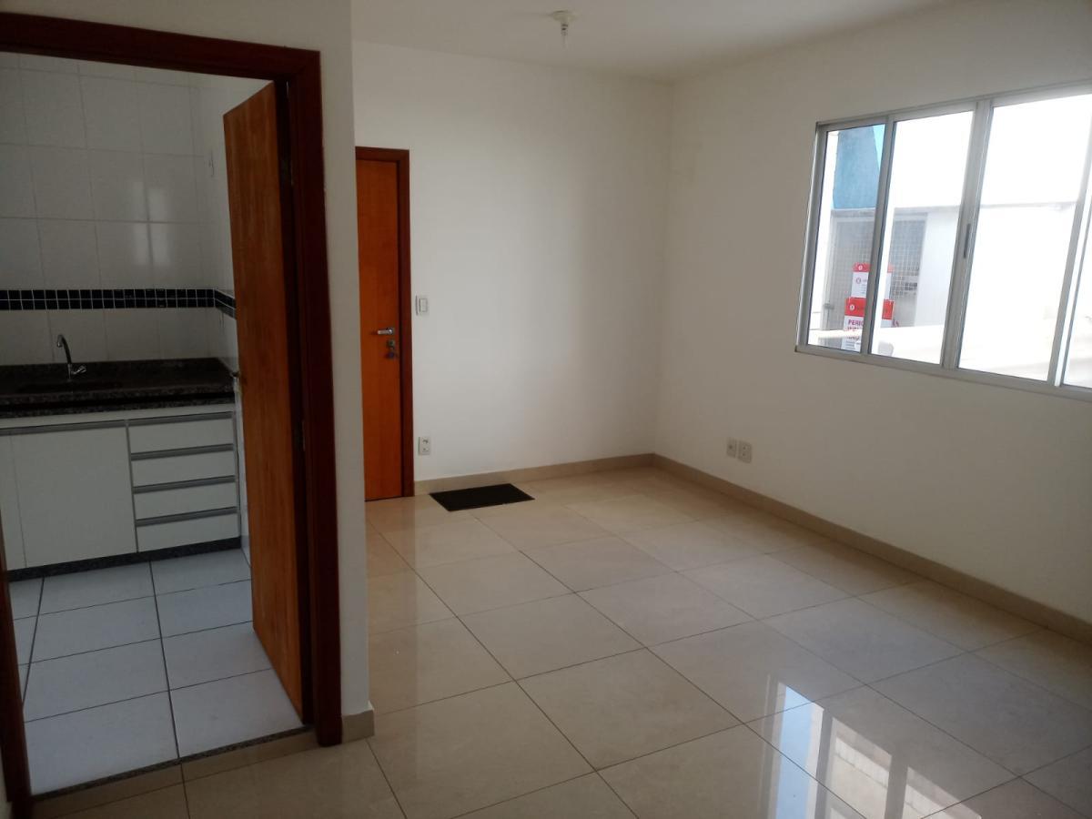 Apartamento à venda com 3 quartos, 90m² - Foto 1