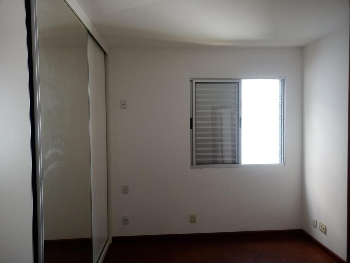 Apartamento à venda com 3 quartos, 90m² - Foto 10