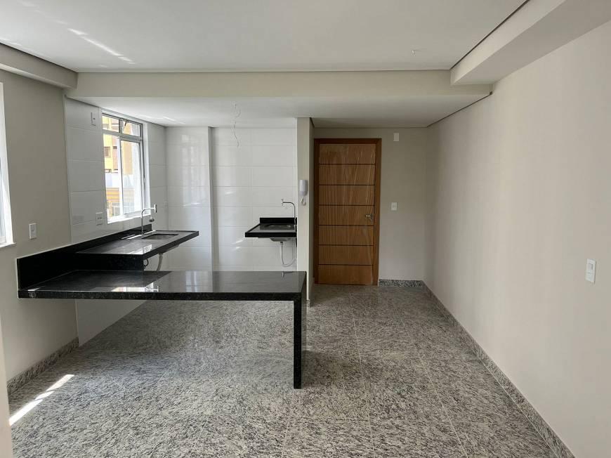 Apartamento à venda com 3 quartos, 80m² - Foto 1