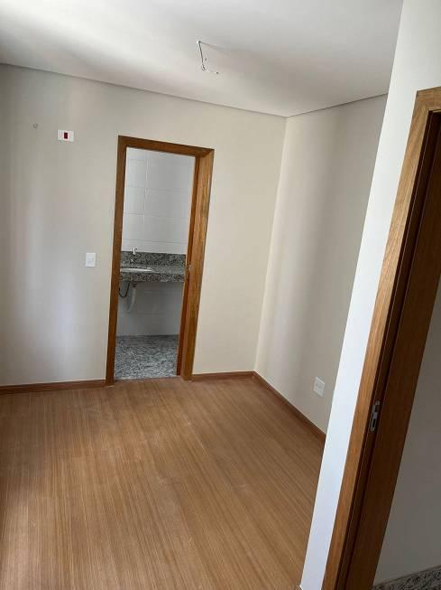 Apartamento à venda com 3 quartos, 80m² - Foto 4