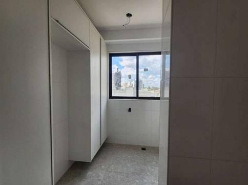 Apartamento à venda com 2 quartos, 70m² - Foto 2