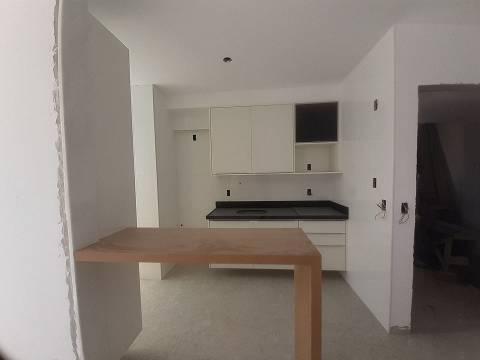 Apartamento à venda com 2 quartos, 70m² - Foto 12