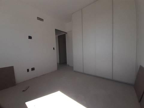 Apartamento à venda com 2 quartos, 70m² - Foto 11