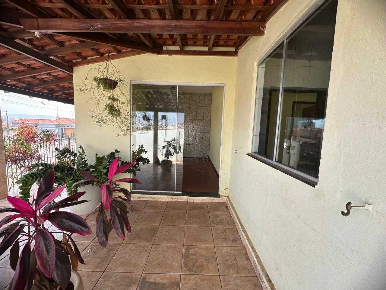 Casa para alugar com 3 quartos, 249m² - Foto 4