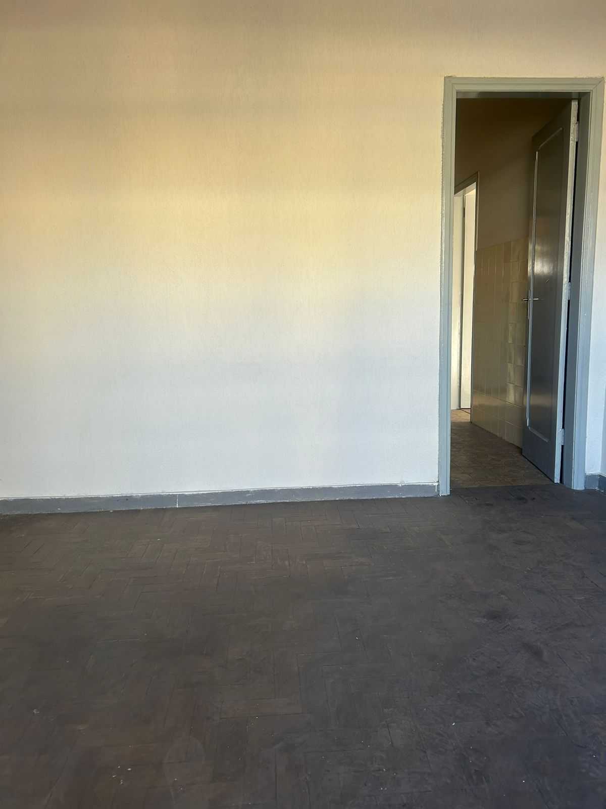 Casa para alugar com 3 quartos, 180m² - Foto 2