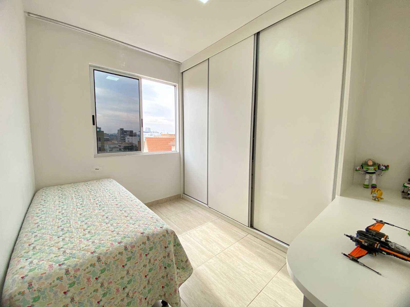 Apartamento à venda com 2 quartos, 70m² - Foto 9