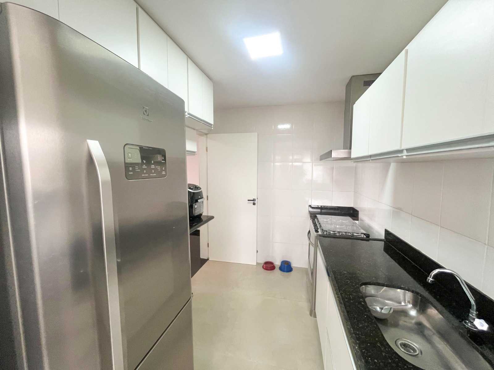 Apartamento à venda com 2 quartos, 70m² - Foto 14