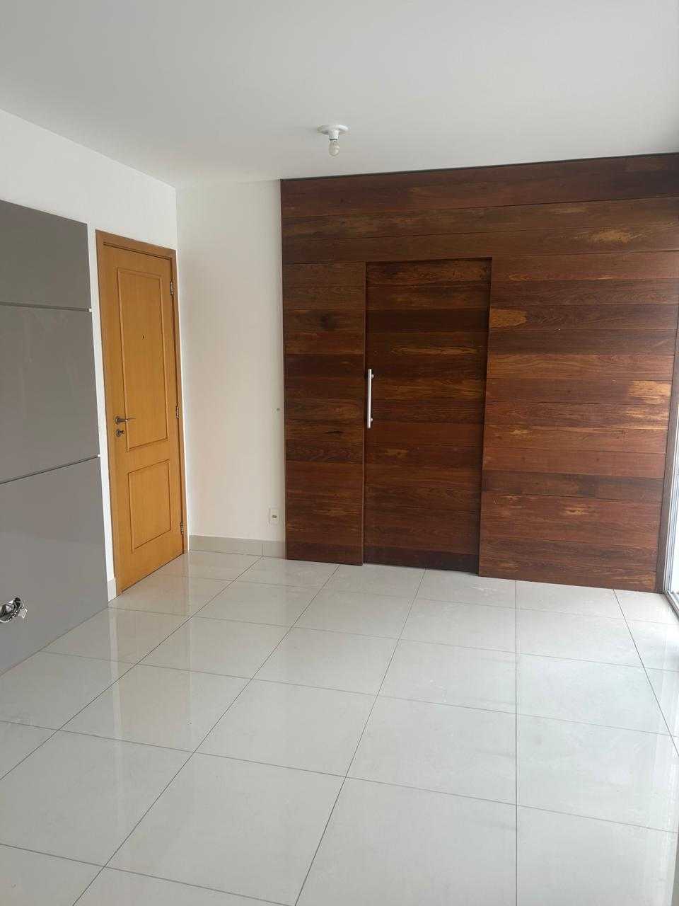 Apartamento à venda com 3 quartos, 75m² - Foto 2