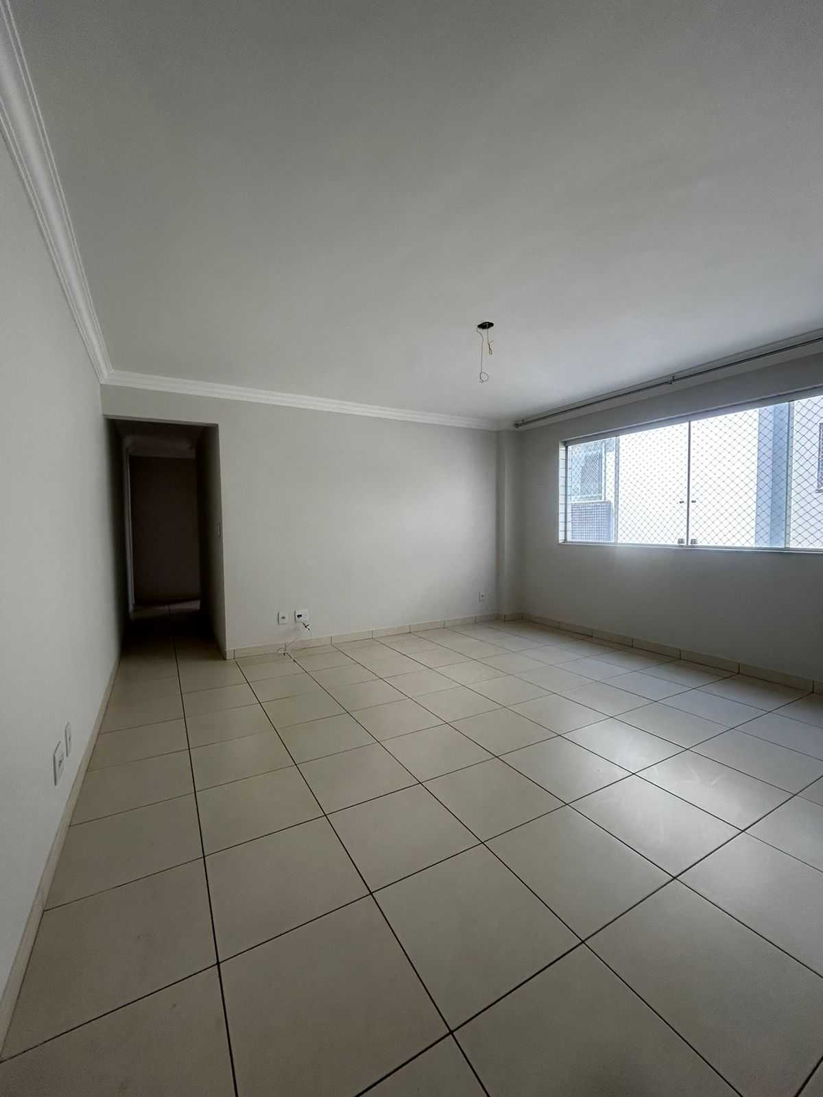 Apartamento à venda com 2 quartos, 65m² - Foto 2