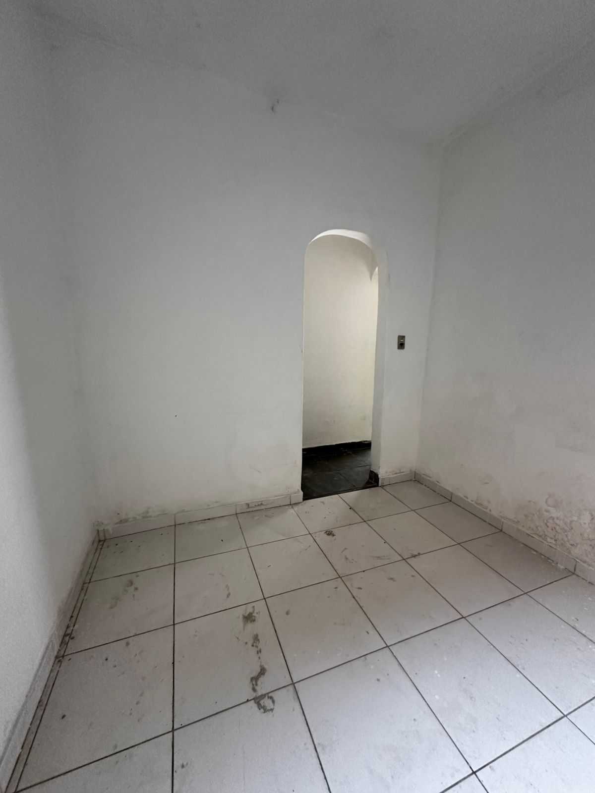 Apartamento para alugar com 2 quartos, 40m² - Foto 12