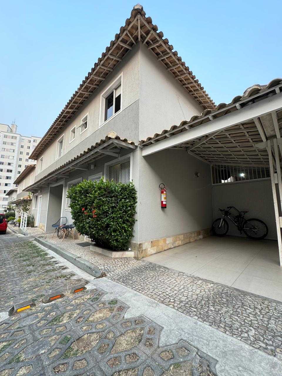 Casa de Condomínio à venda com 3 quartos, 126m² - Foto 1