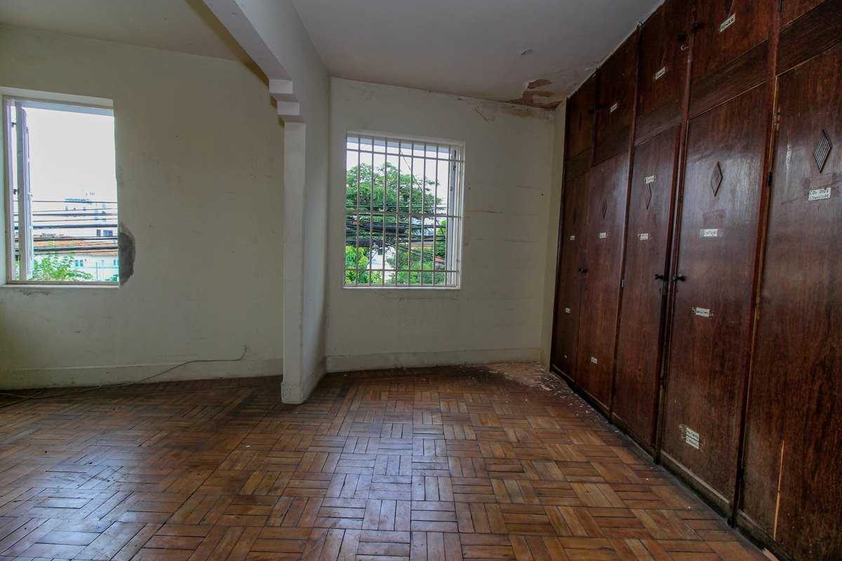 Casa à venda com 3 quartos, 195m² - Foto 9