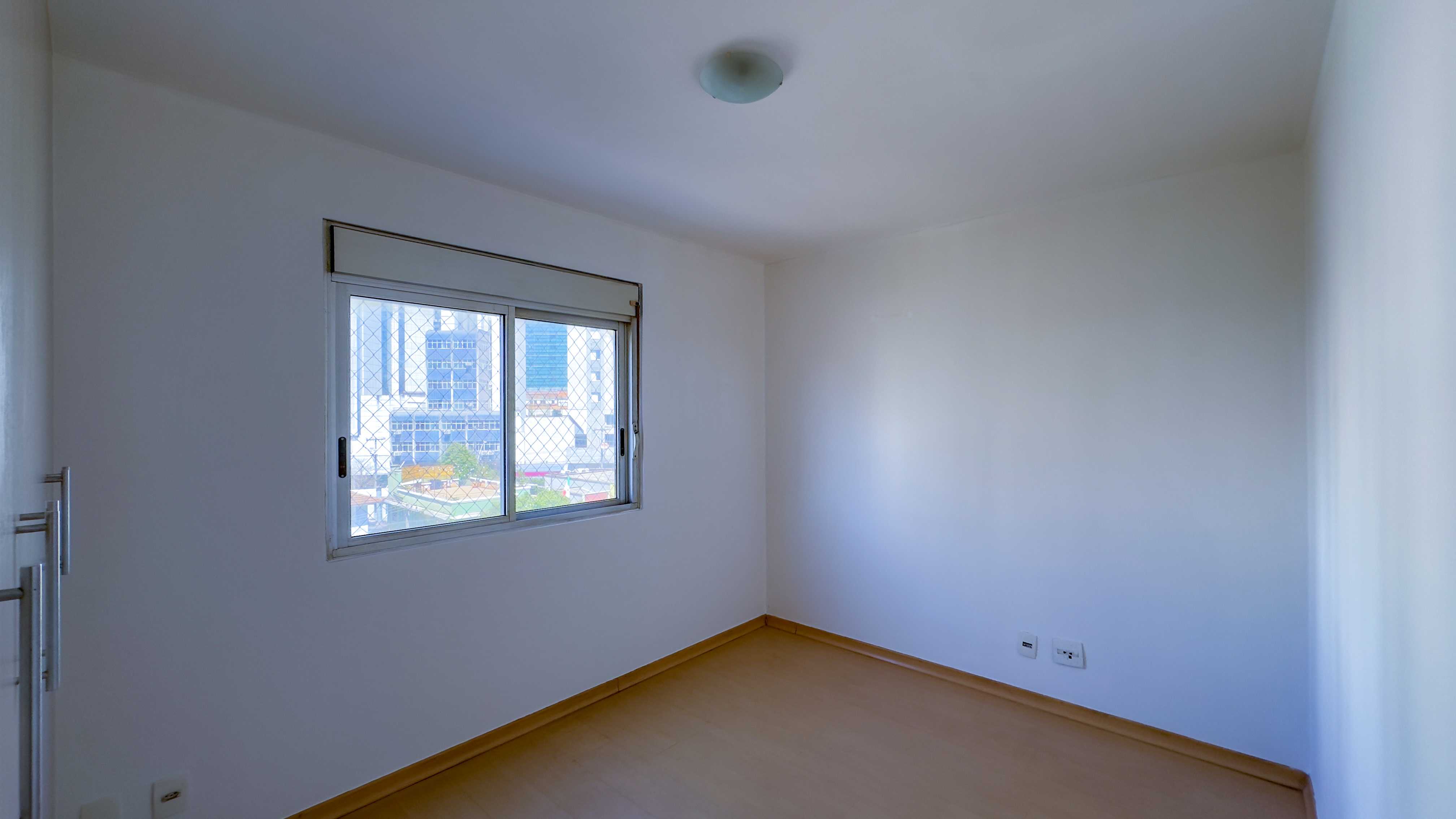 Apartamento à venda com 3 quartos, 135m² - Foto 19