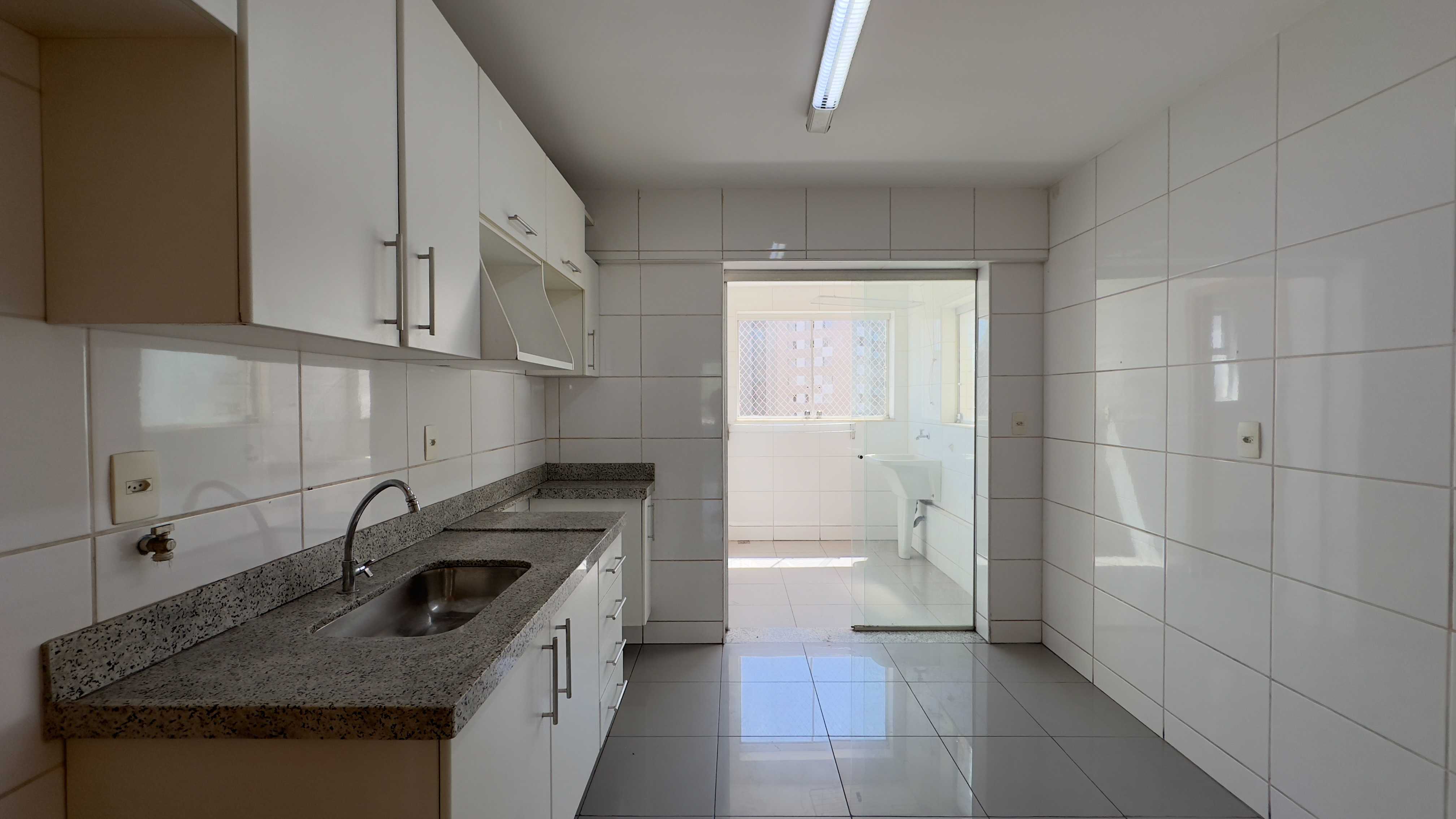 Apartamento à venda com 3 quartos, 135m² - Foto 7