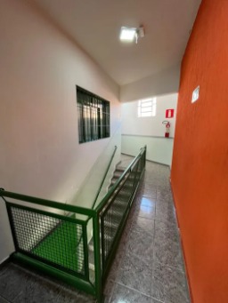 Conjunto Comercial-Sala para alugar com 9 quartos, 360m² - Foto 4