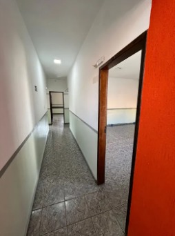 Conjunto Comercial-Sala para alugar com 9 quartos, 360m² - Foto 2