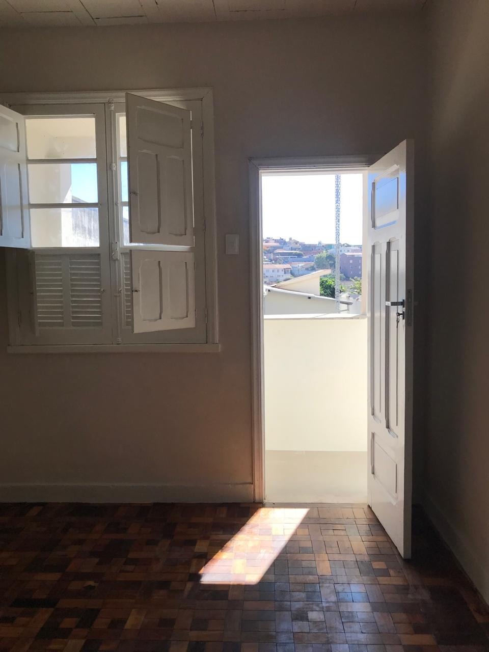 Casa para alugar com 3 quartos, 200m² - Foto 4