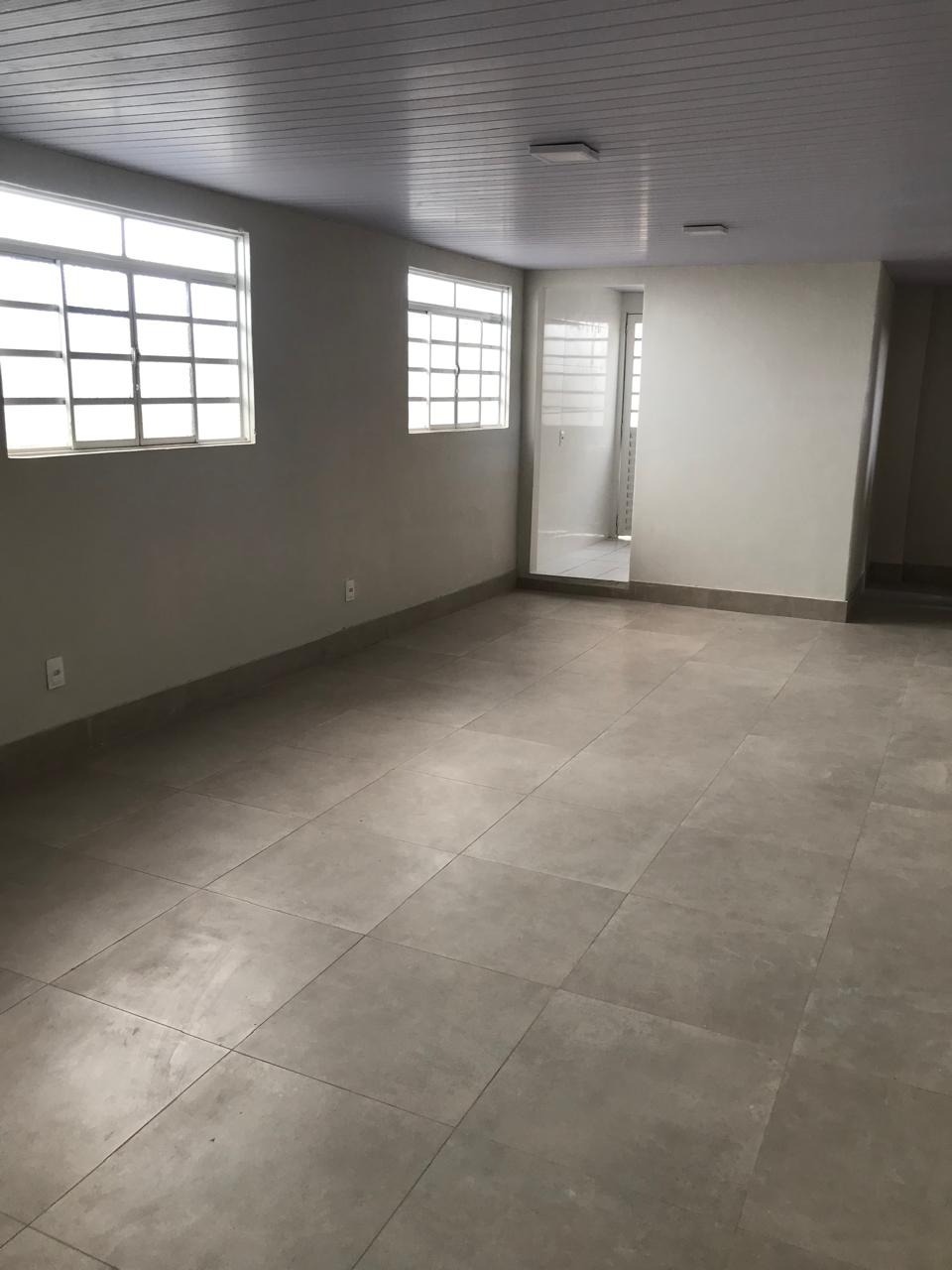 Casa para alugar com 3 quartos, 200m² - Foto 11